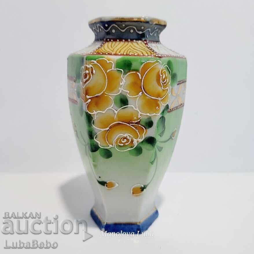 Χειροποίητο ιαπωνικό πορσελάνινο βάζο, τεχνική Moriage