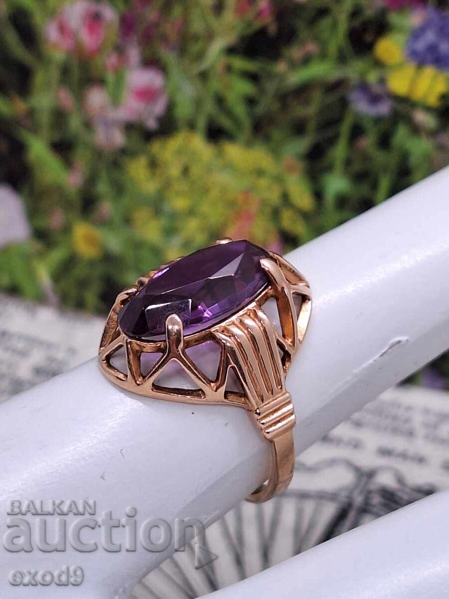 Златен Руски пръстен, проба 583 / 14 кт. с цена 899.99 лв. | € 460.16