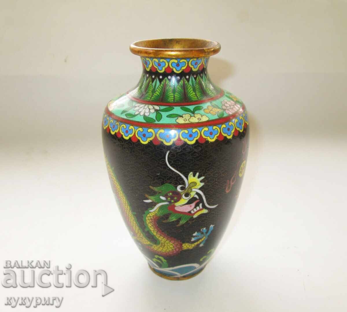 Vază chinezească din bronz emailat celular veche de secolul 19 Vază chinezească din bronz emailat celular veche de secolul 19