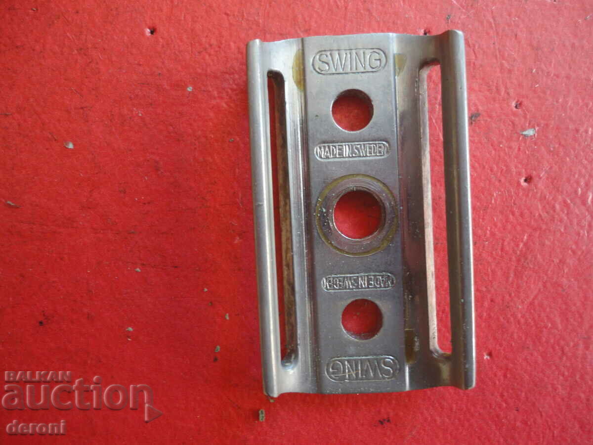 Livrarea Brici Swing al Armatei Suedeze în cutie Livrarea Brici Swing al Armatei Suedeze în cutie