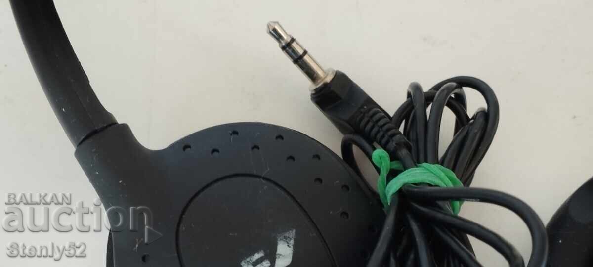 Telefon cu preț 10.00 BGN | € 5.11