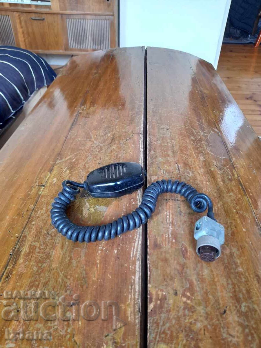 Old Microphone, Radio Tube