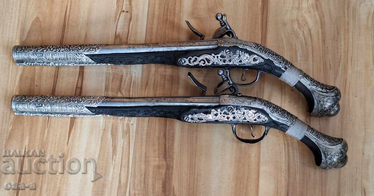 A pair of shotgun revolver pistols - 5