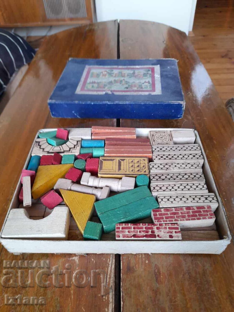 Δημοπρασία Παλιός παιδικός ξύλινος κατασκευαστής