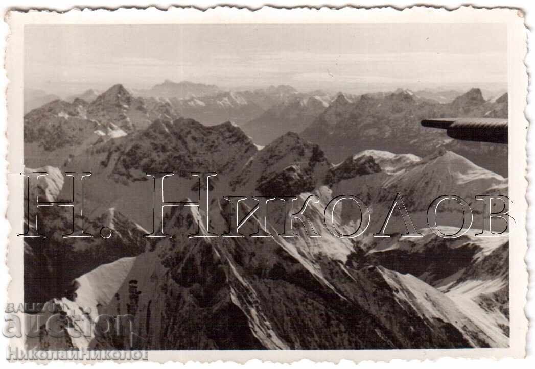 МАЛКА СТАРА СНИМКА ОТ ВОЕНЕН САМОЛЕТ ПИЛОТ ТОРОМАНОВ Д824