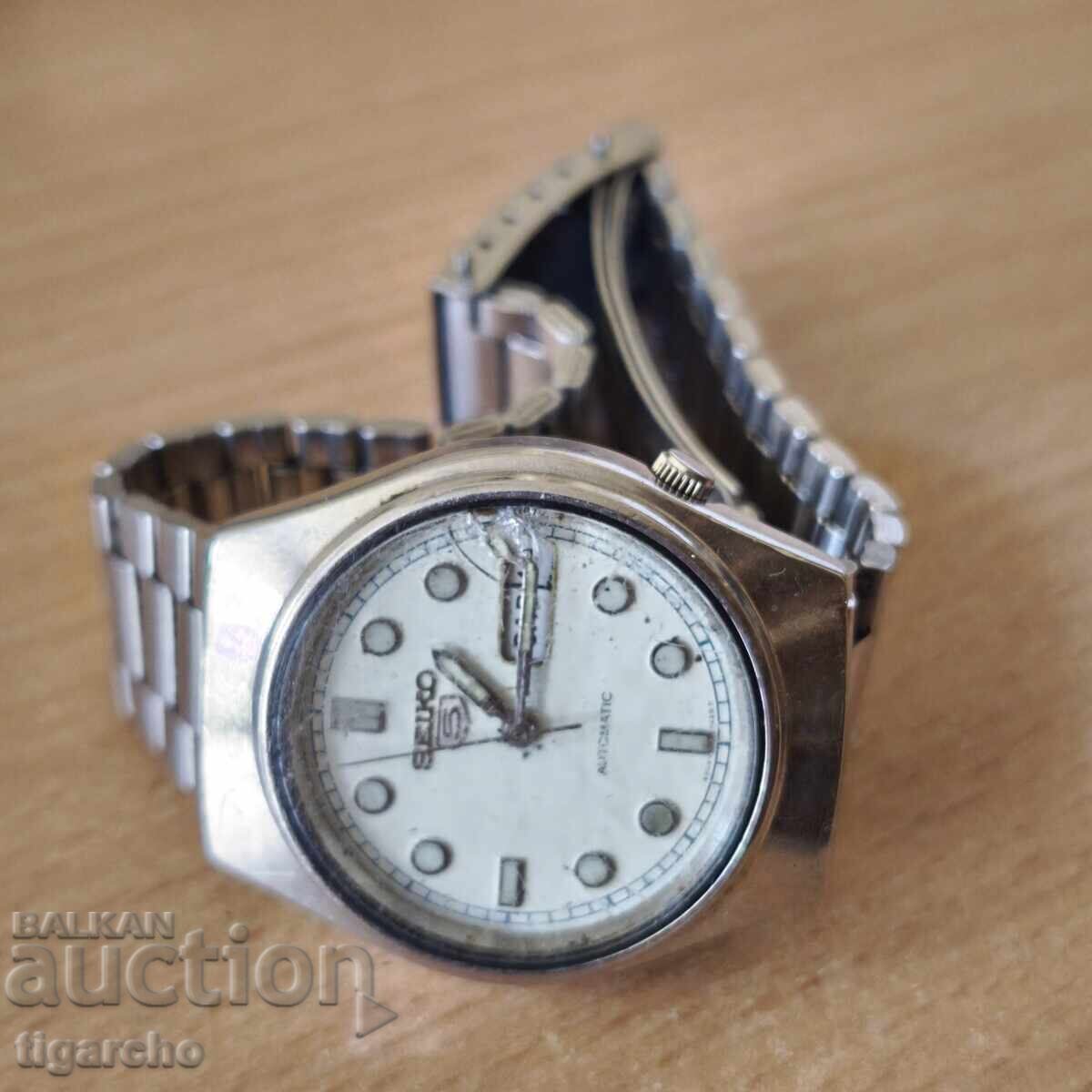 Ceas SEIKO 5 cu preț 45.00 BGN | € 23.01