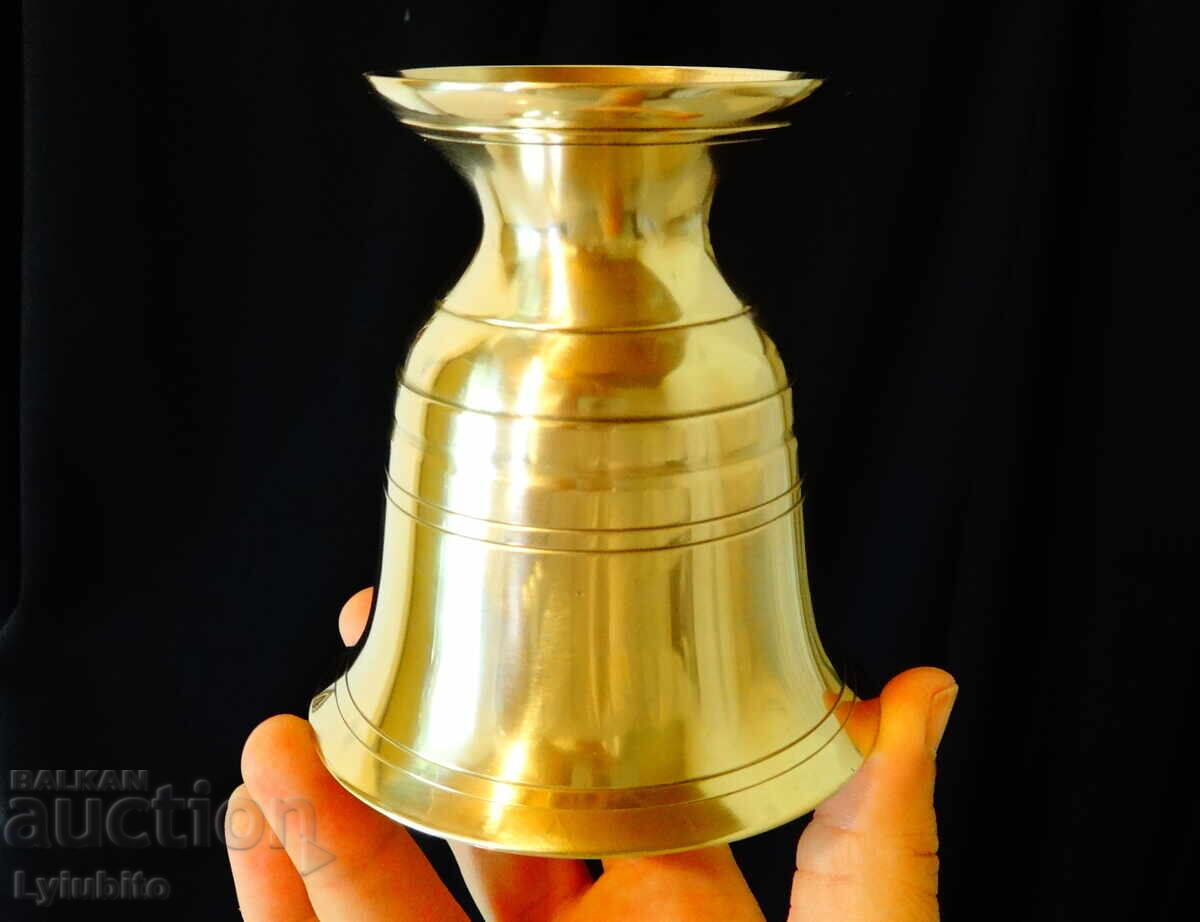 Δημοπρασία Χάλκινο ποτήρι κρασιού, ποτήρι