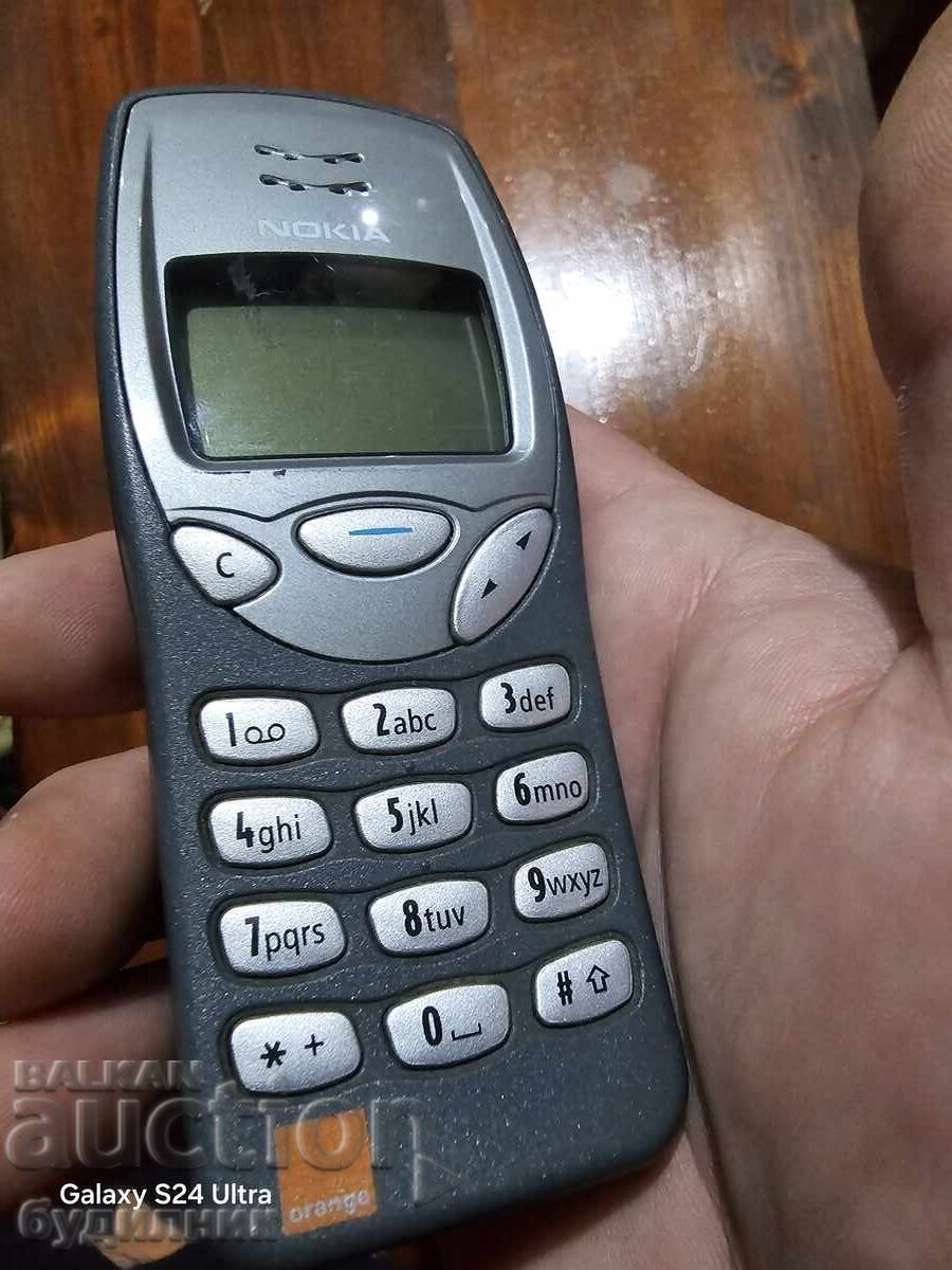 3210 NOKIA DE LA UN BAN LUCREAZĂ FĂRĂ ÎNCĂRCĂTOR !!! BZC cu preț 9.99 BGN | € 5.11
