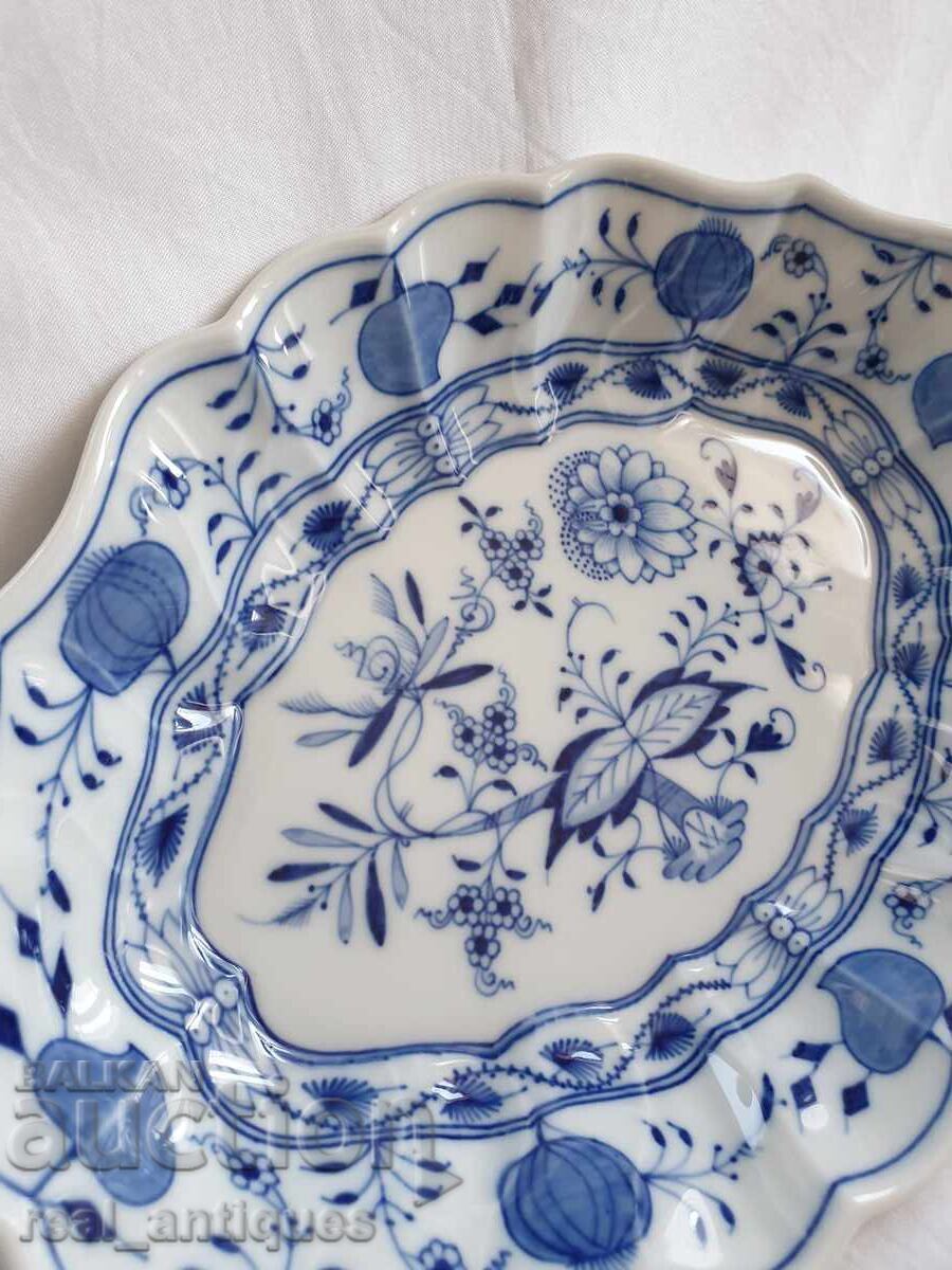Meissen porcelain plate with price 147.00 BGN | € 75.16 Meissen porcelain plate with price 147.00 BGN | € 75.16