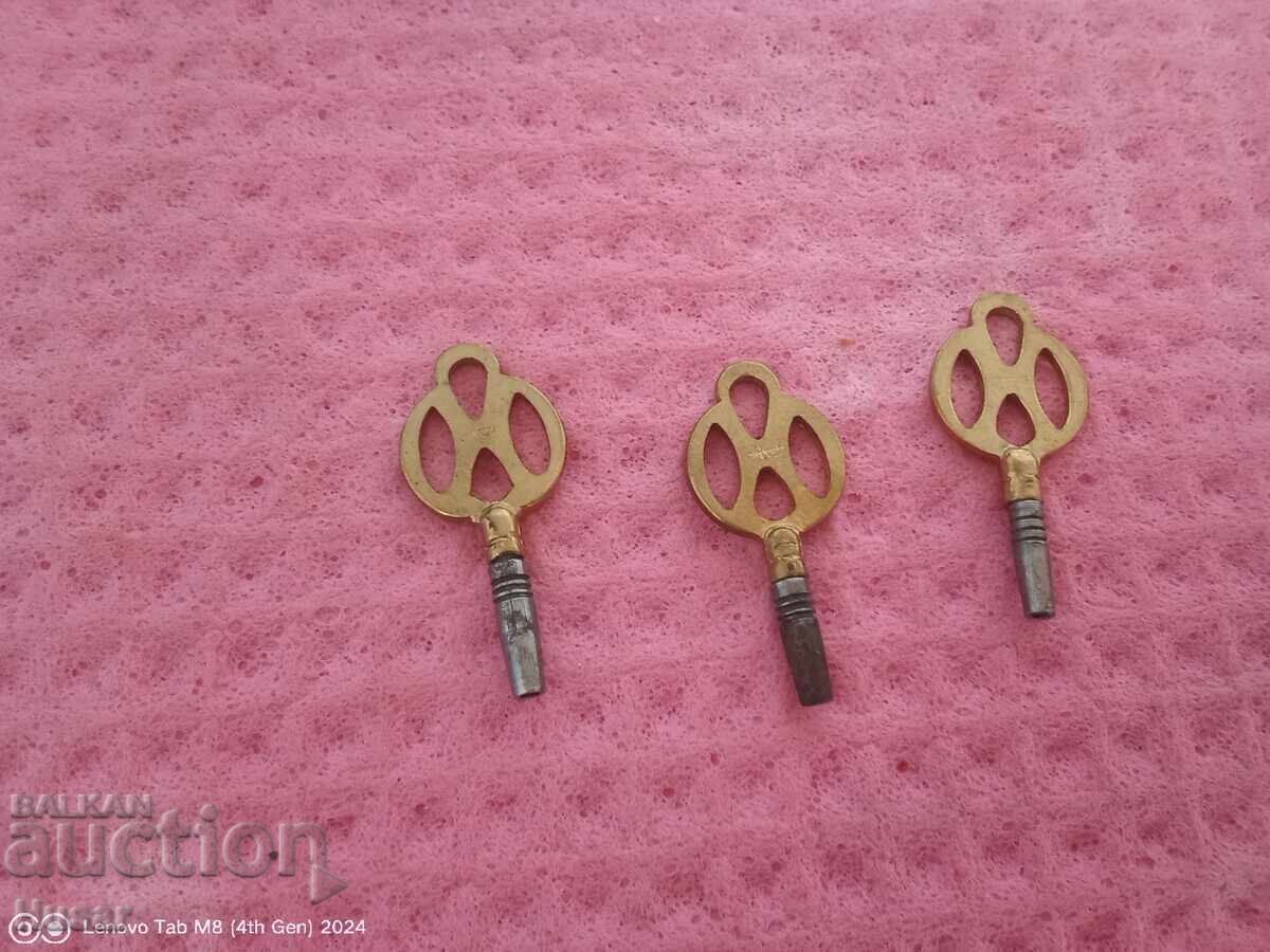 Auction Three watch keys, 5, 6, 7 key markings Auction Three watch keys, 5, 6, 7 key markings