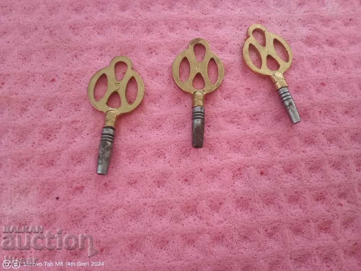 Delivery of Three watch keys, 5, 6, 7 key markings Delivery of Three watch keys, 5, 6, 7 key markings