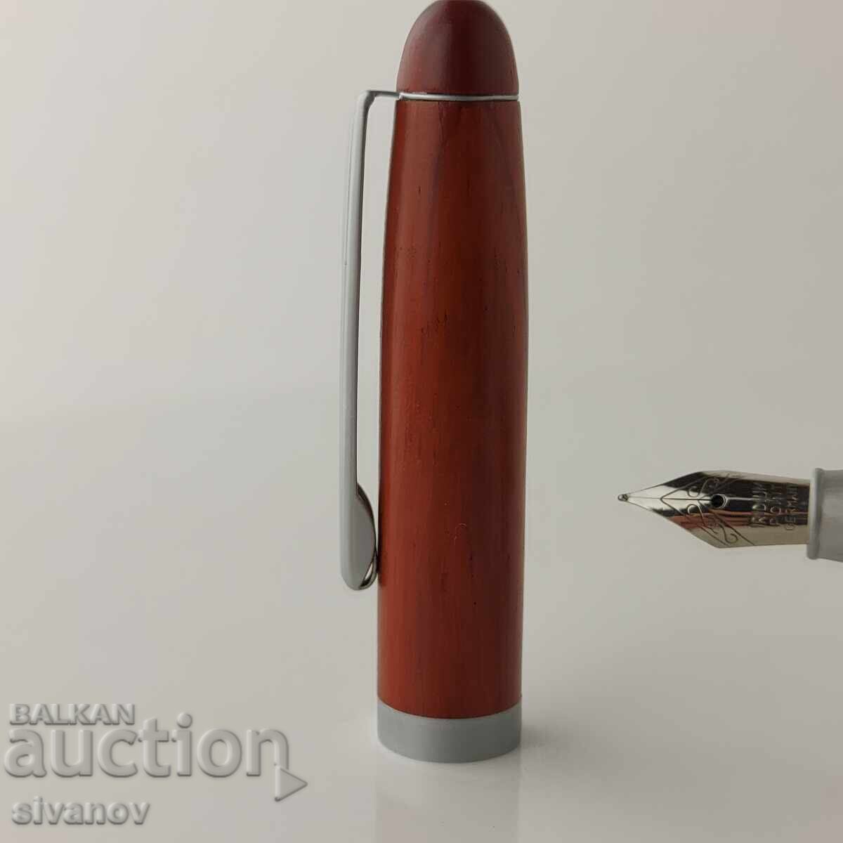 Licitație Interesant stilou vechi din lemn #5824