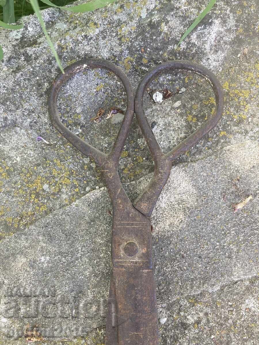 Old scissors 4 with price 40.00 BGN | € 20.45