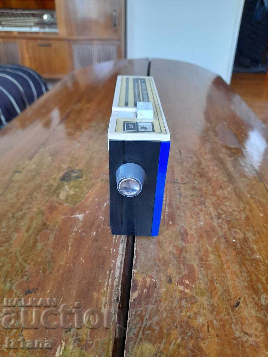 Delivery of Radio, STERN FORMAT Radio Receiver Delivery of Radio, STERN FORMAT Radio Receiver