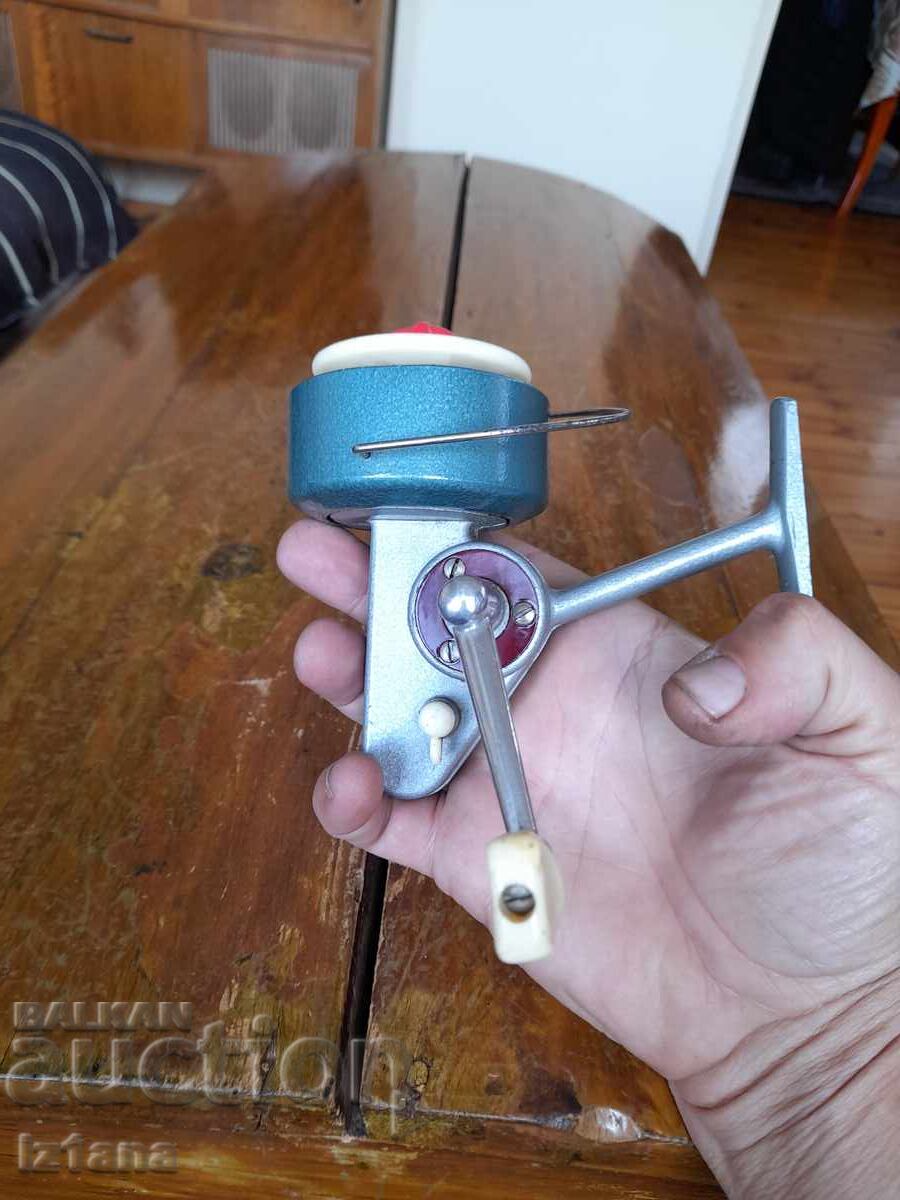 Παλιό καρούλι ψαρέματος Tokoz Roen με τιμή 55.00 BGN | € 28.12