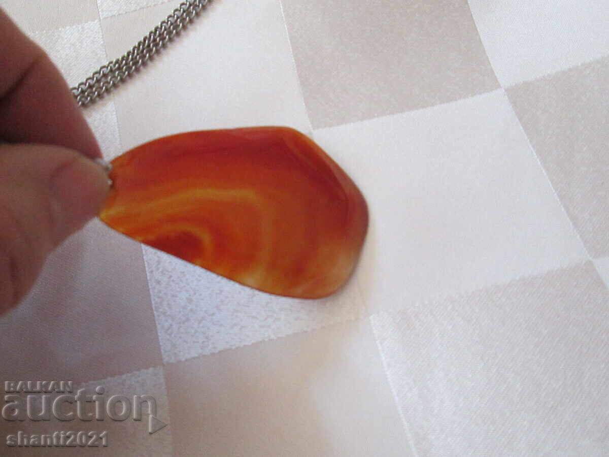 Γυναικείο κολιέ με μεγάλο μενταγιόν από Καρνεόλιο με τιμή 49.00 BGN | € 25.05