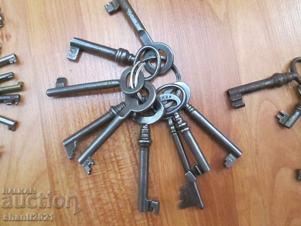 Licitație Chei vechi - 30 bucăți