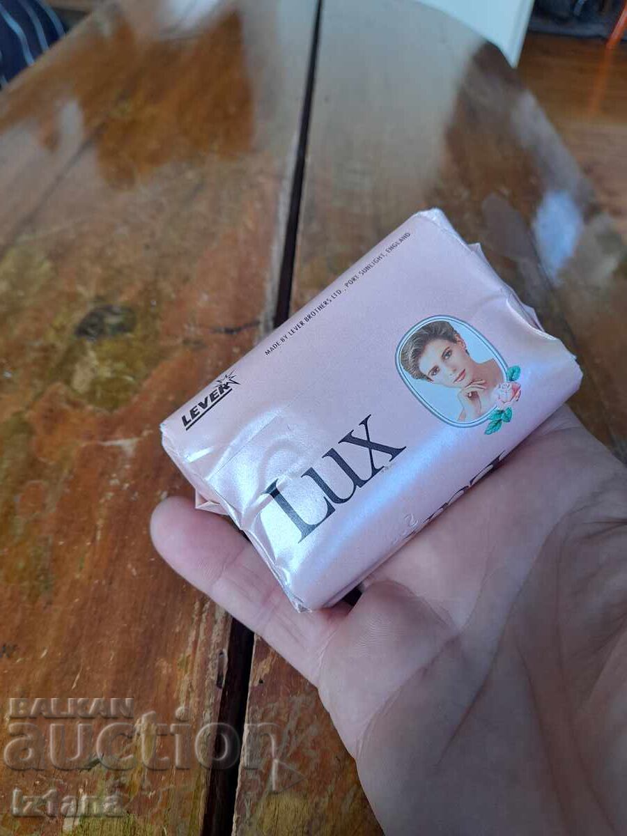 Auction  Old Lux soap