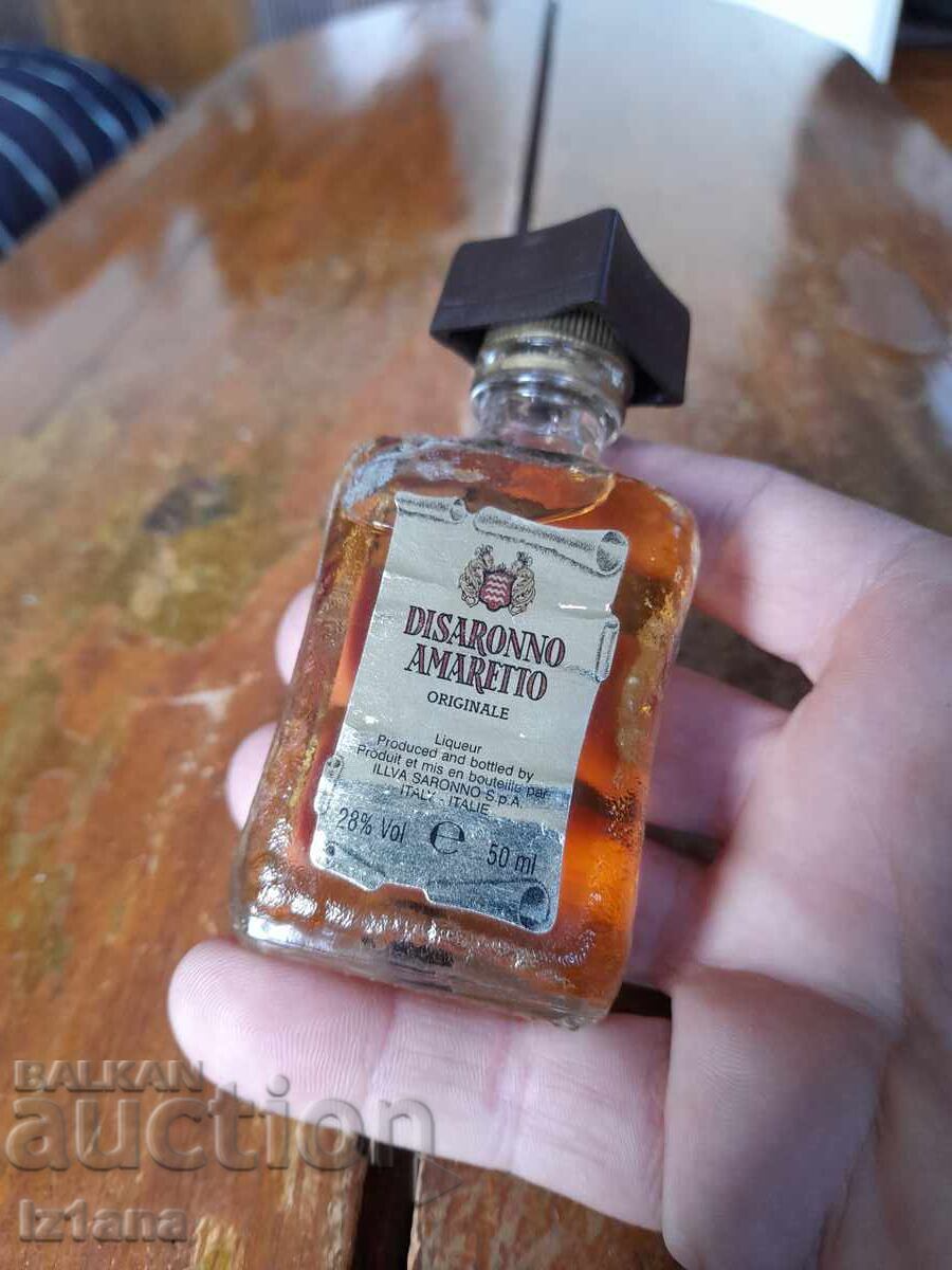 Παλιό μπουκάλι λικέρ Disaronno Amaretto με τιμή 32.00 BGN | € 16.36 Παλιό μπουκάλι λικέρ Disaronno Amaretto με τιμή 32.00 BGN | € 16.36