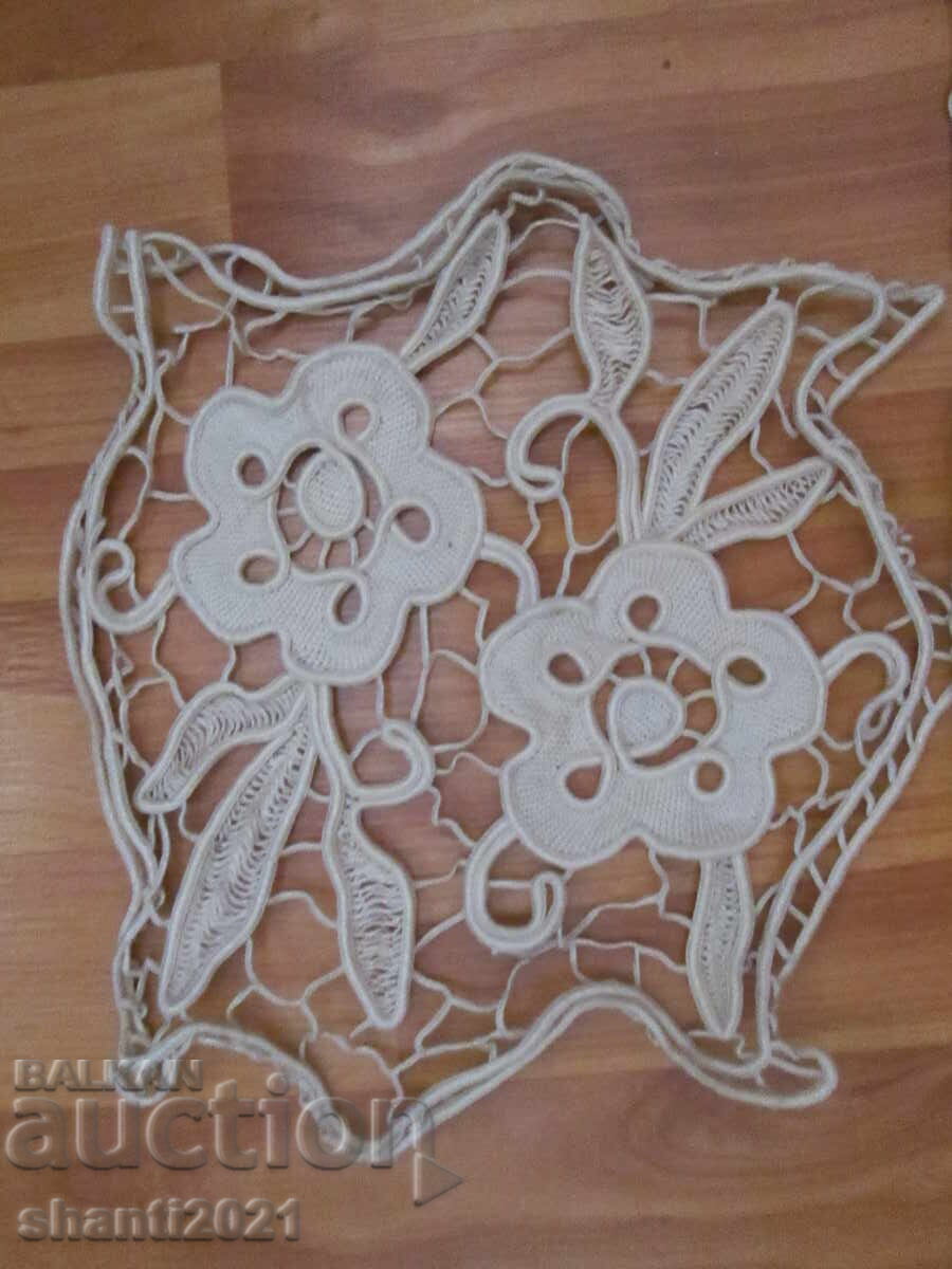 Hand-knitted bedspreads, table runner - 2 pieces with price 39.00 BGN | € 19.94 Hand-knitted bedspreads, table runner - 2 pieces with price 39.00 BGN | € 19.94