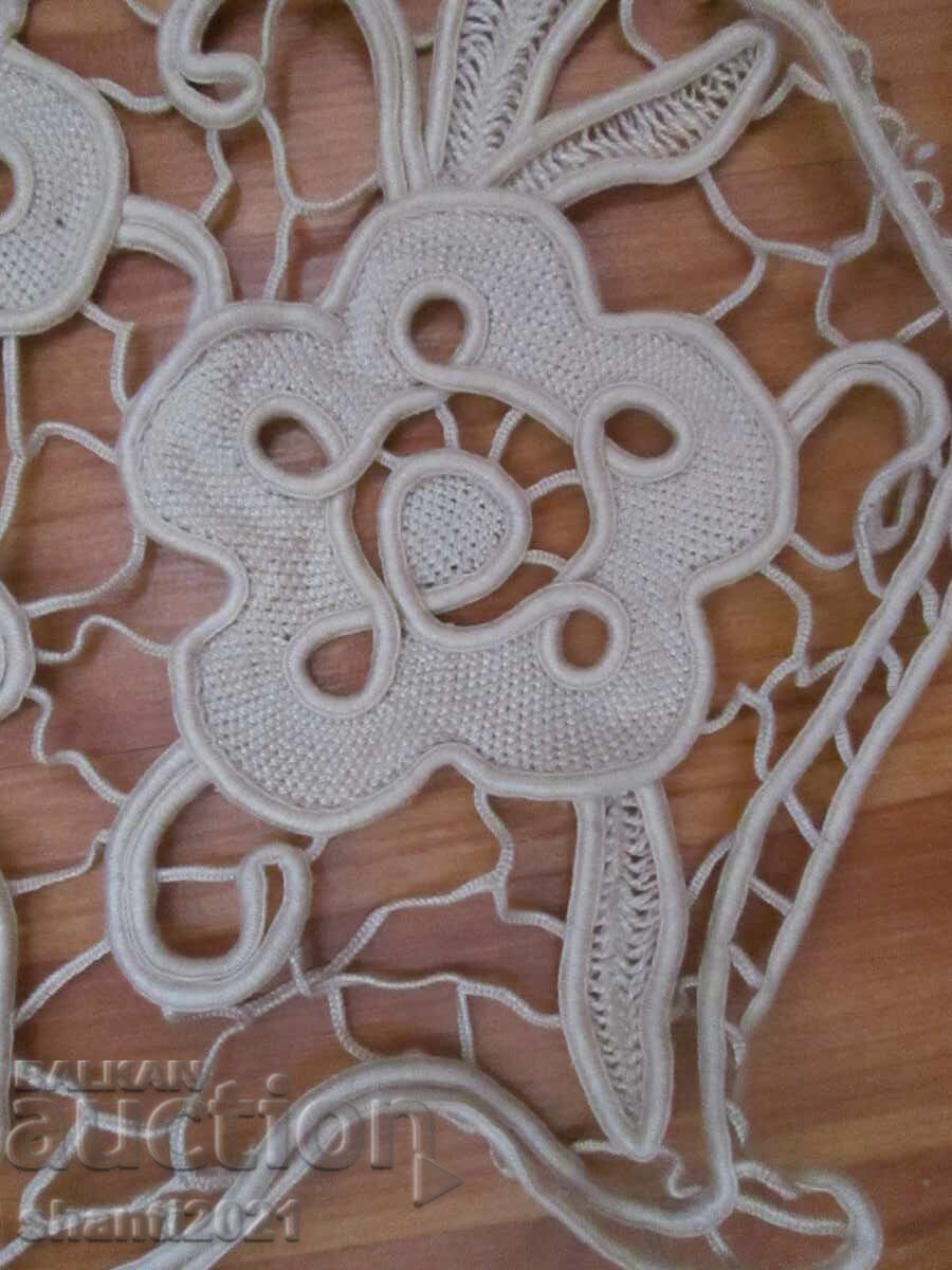 Hand-knitted bedspreads, table runner - 2 pieces - 6 Hand-knitted bedspreads, table runner - 2 pieces - 6