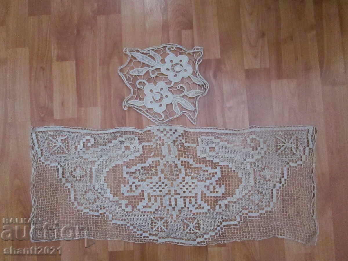 Hand-knitted bedspreads, table runner - 2 pieces - 7 Hand-knitted bedspreads, table runner - 2 pieces - 7