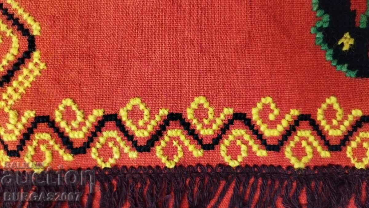 Delivery of Old woven, embroidered apron - 3 Delivery of Old woven, embroidered apron - 3