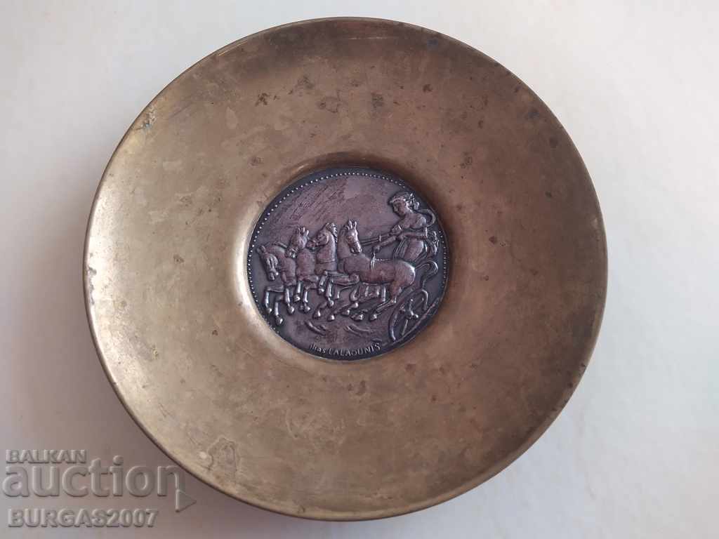 Старa авторска чиния, ilias LaLaounis, д. 20 см. Старa авторска чиния, ilias LaLaounis, д. 20 см.