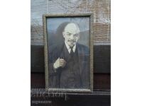 Lenin, fotografie veche din epoca socialistă în ramă de lemn