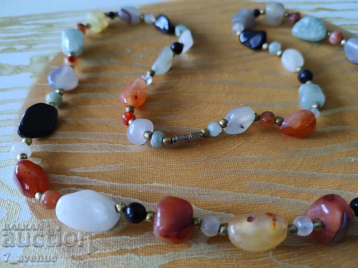 Κολιέ, πολυτέλεια και ομορφιά, φυσικά πετράδια 1.05..25 με τιμή 49.00 BGN | € 25.05