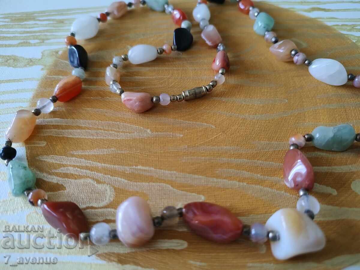 Колие, разкош и красота, естествени камъни 1.05..25 с цена 49.00 лв. | € 25.05