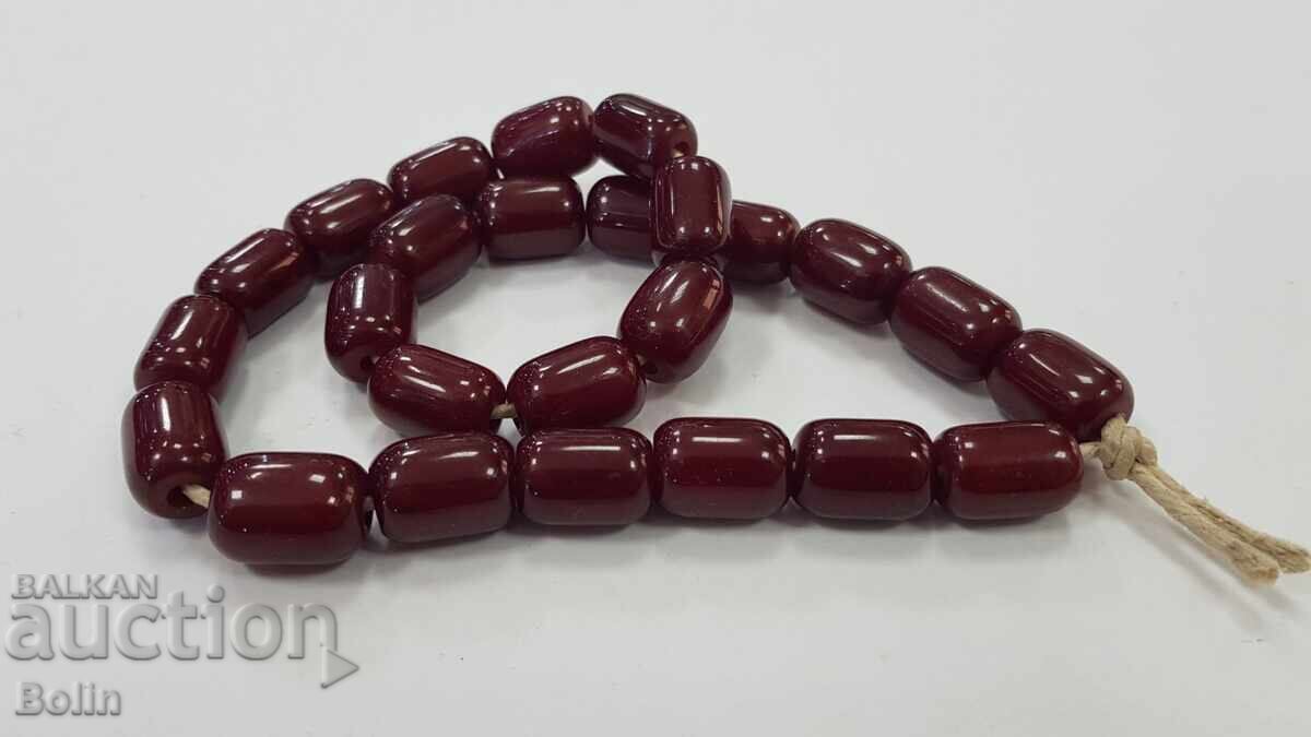 Mătănie originală din chihlimbar 25 de mărgele + șirag 63,4 gr cu preț € 480.00 | 938.80 BGN