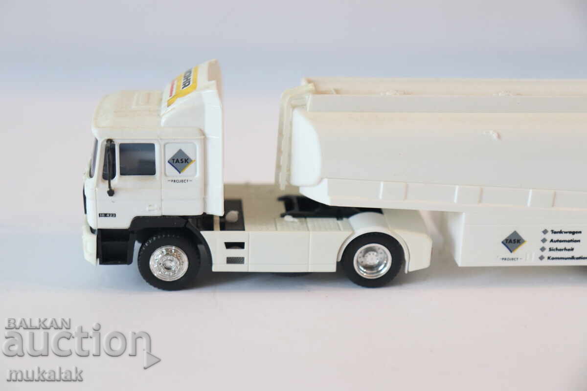 AMW 1:87 H0 MAN TANKER MODEL TRUCK TIRE with price 45.00 BGN | € 23.01