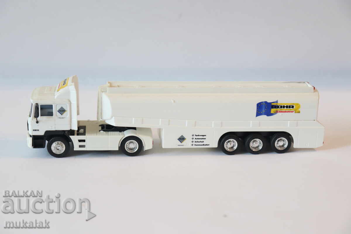 AMW 1:87 H0 MAN TANKER MODEL TRUCK TIRE