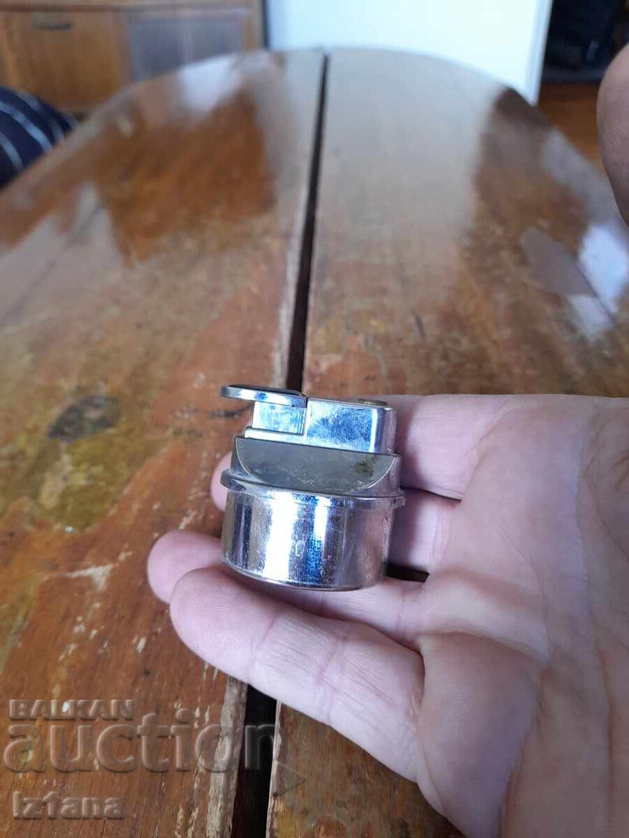 An old lighter with price 13.00 BGN | € 6.65
