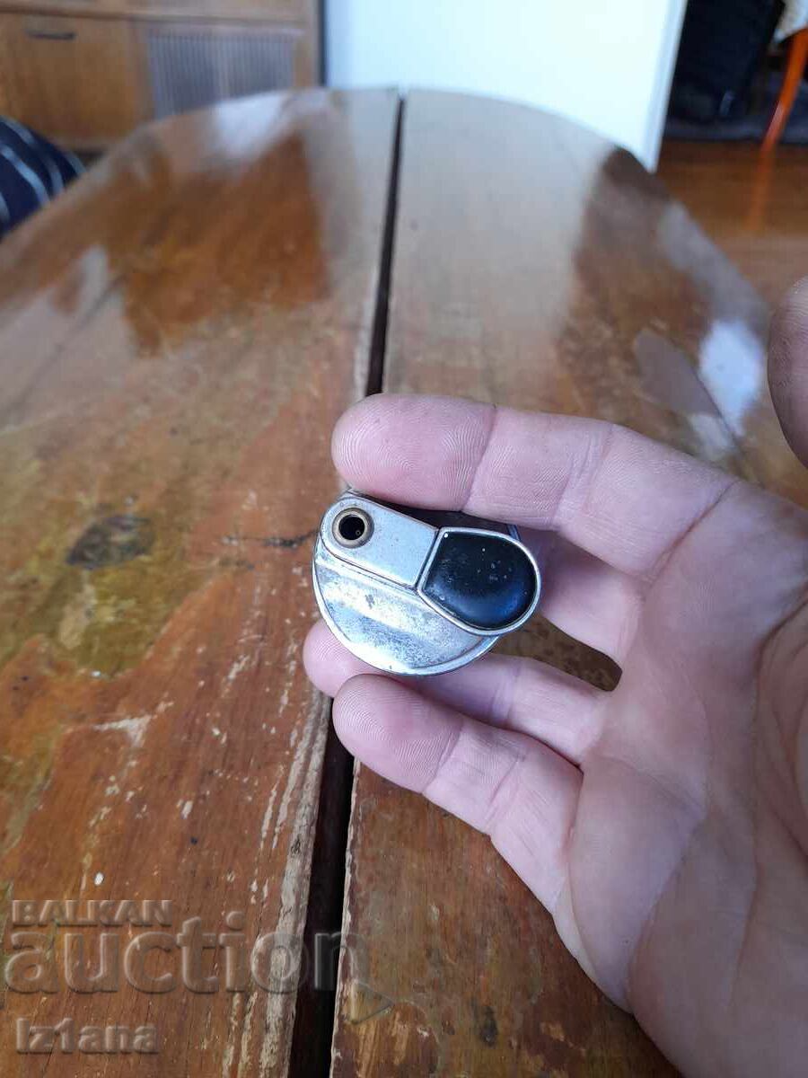 An old lighter - 5