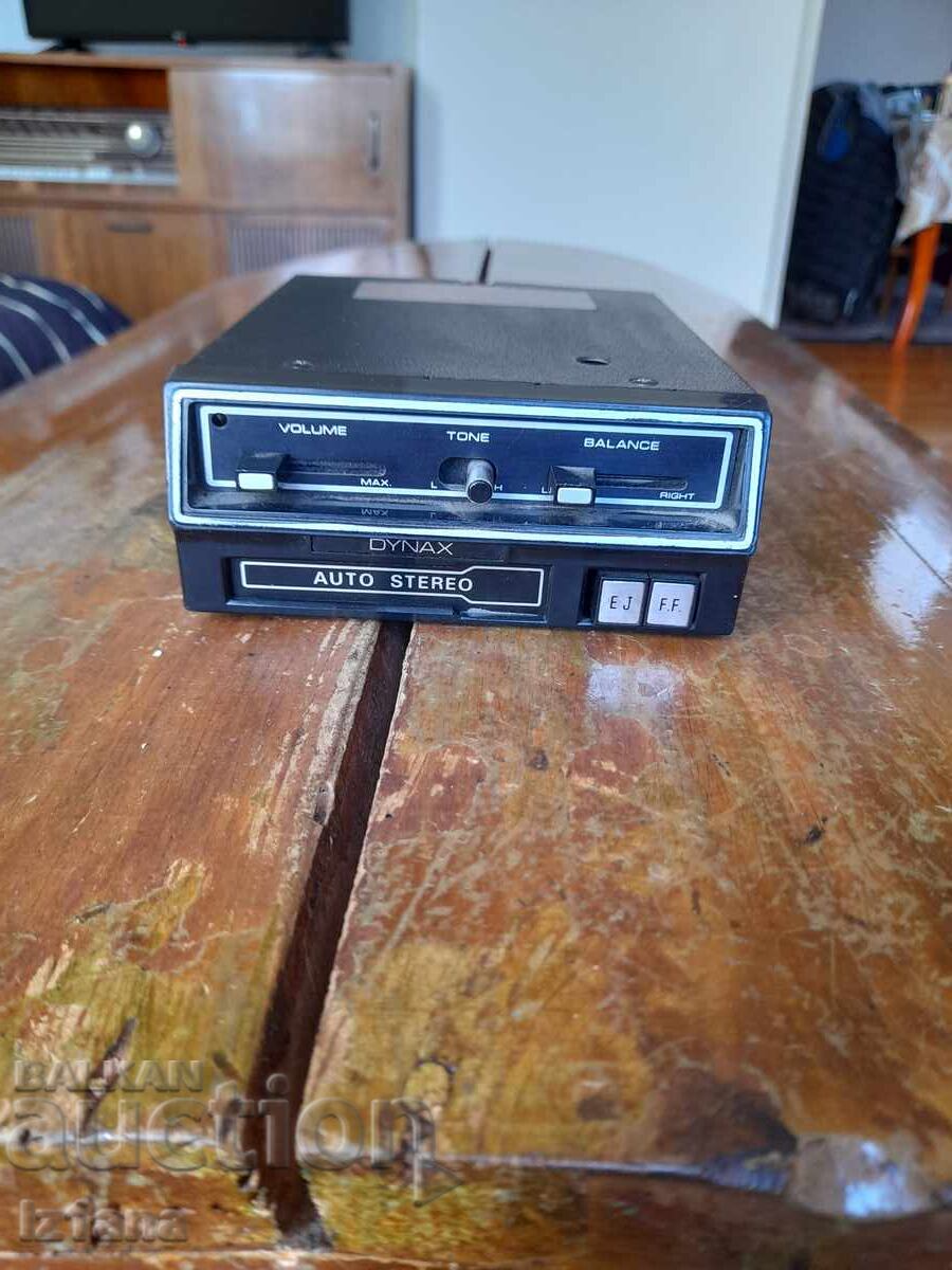 Old Dynax car radio Old Dynax car radio