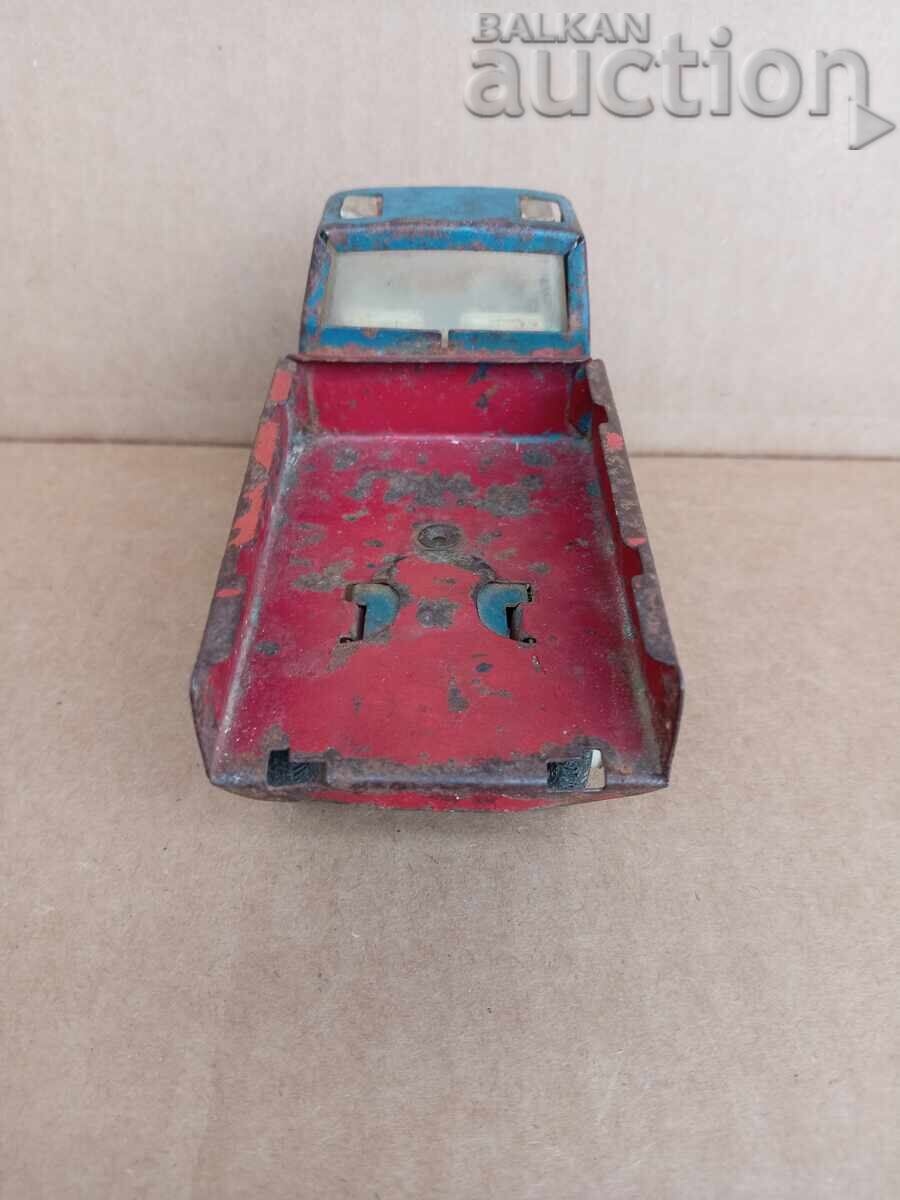 Μικρό φορτηγό φορτηγάκι από την σοσιαλιστική εποχή - 5 Μικρό φορτηγό φορτηγάκι από την σοσιαλιστική εποχή - 5