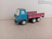 Μικρό φορτηγό φορτηγάκι από την σοσιαλιστική εποχή