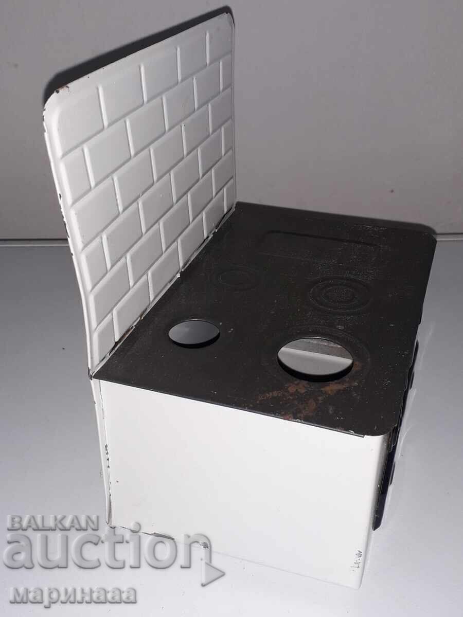 CHILDREN'S TIN STOVE - 5