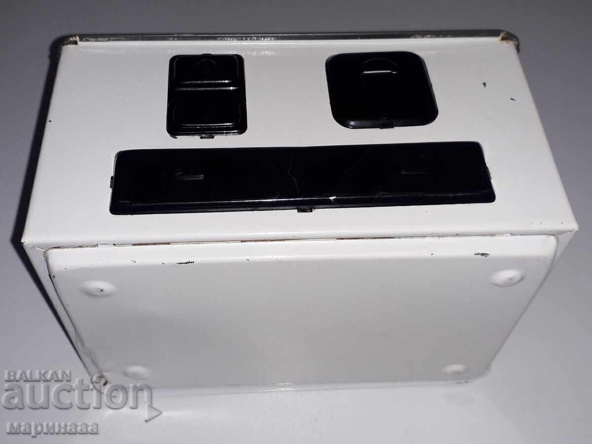 CHILDREN'S TIN STOVE - 6