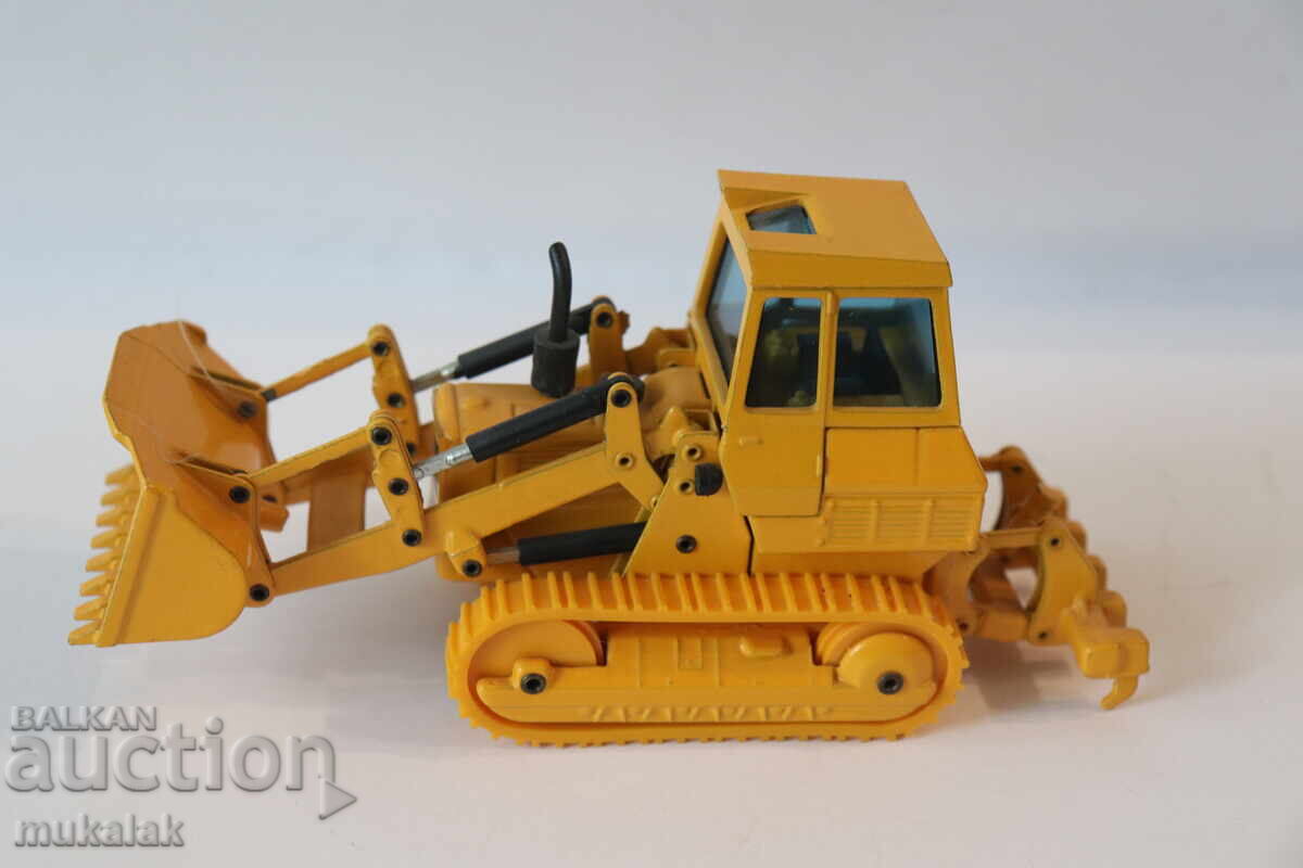 Joal Miniaturas  CATERPILLAR МОДЕЛ  ФАДРОМА БАГЕР ТРАКТОР с цена 40.00 лв. | € 20.45