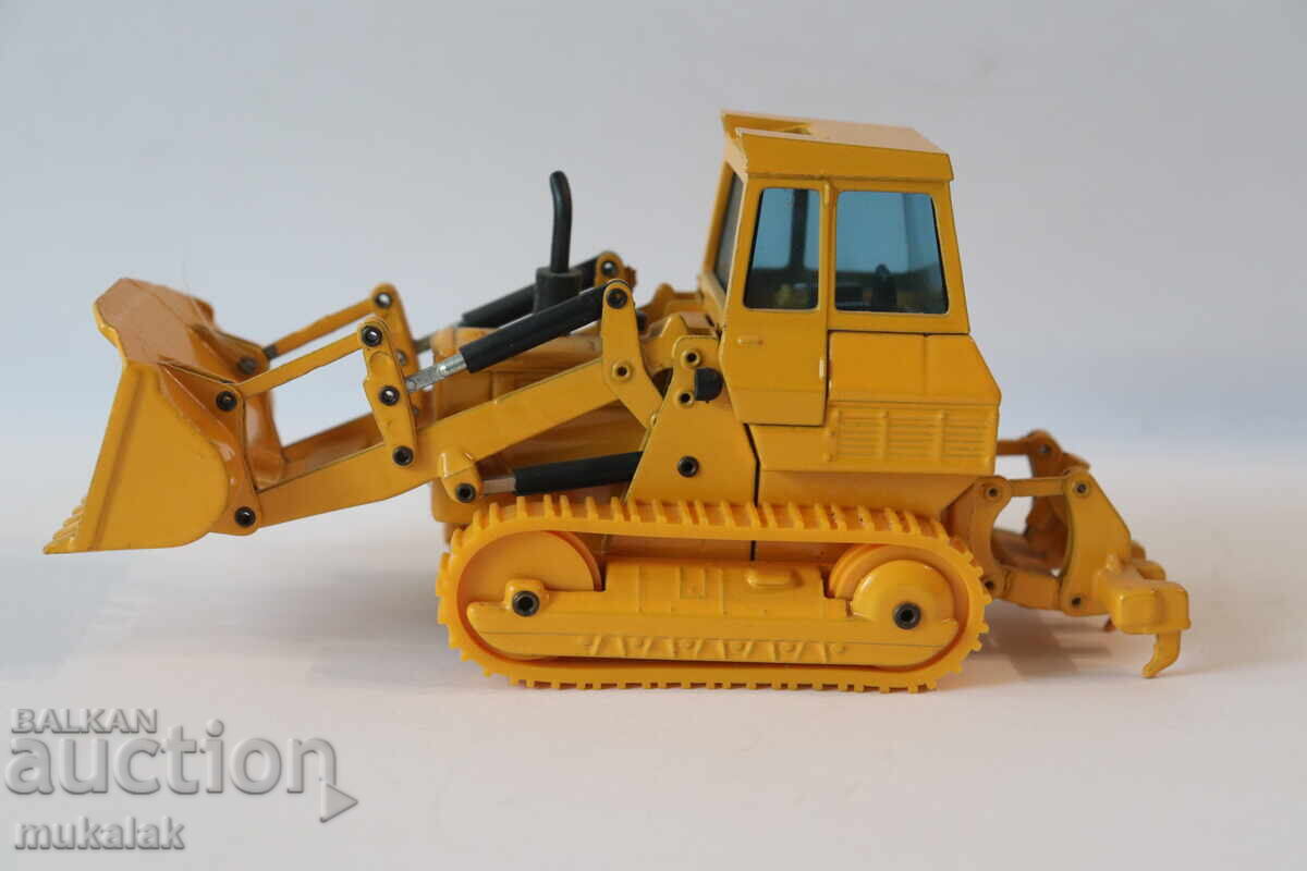 Аукцион Joal Miniaturas  CATERPILLAR МОДЕЛ  ФАДРОМА БАГЕР ТРАКТОР