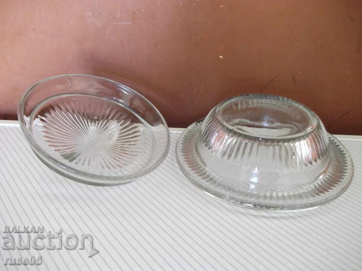 Auction  Glass bowl with lid