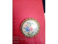 Αντίκα καρφίτσα, Γαλλία