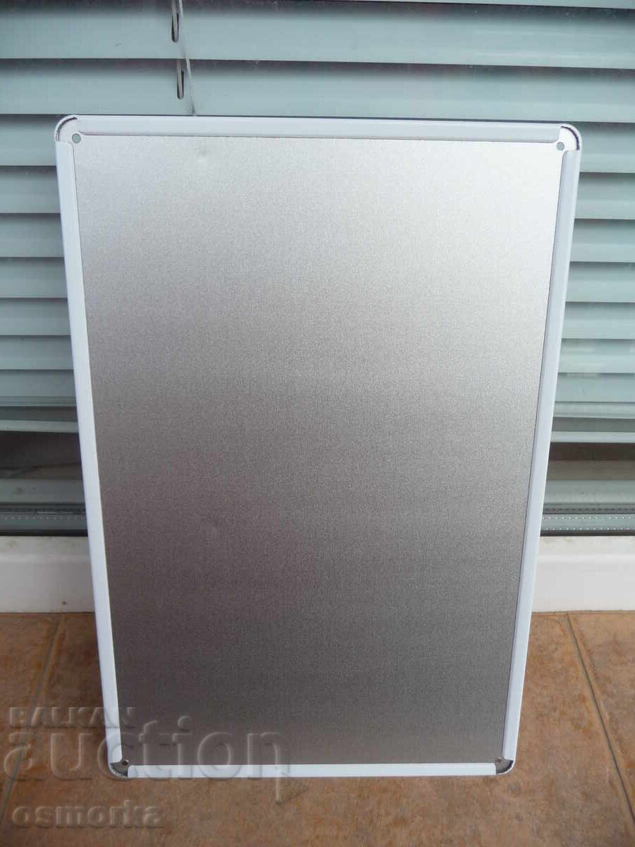 Licitație Plăcuță metalică mașină volkswagen beetle retro veche decorațiune Licitație Plăcuță metalică mașină volkswagen beetle retro veche decorațiune