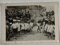 E MAI UȘOR SĂ FACI PRIMII PAȘI... GRĂDINIȚĂ