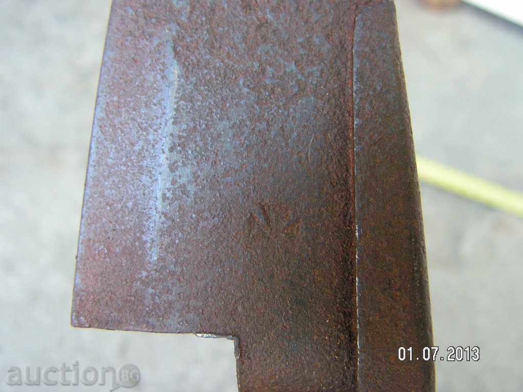 Old sheep shearing clippers - 5