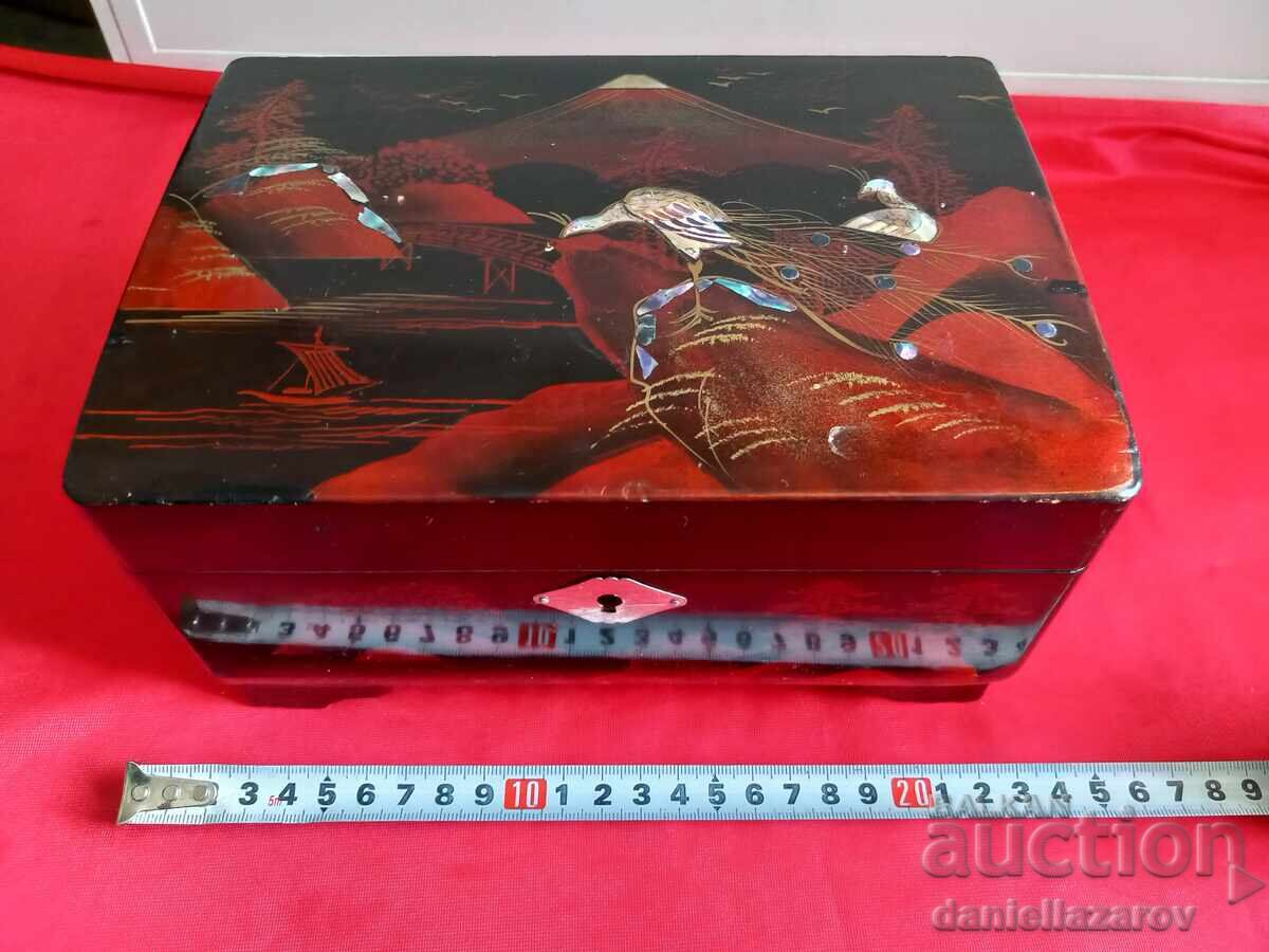 Old Japanese Lacquer Box, Chest, Lantern, Painted, Mother-of-Pearl - 6