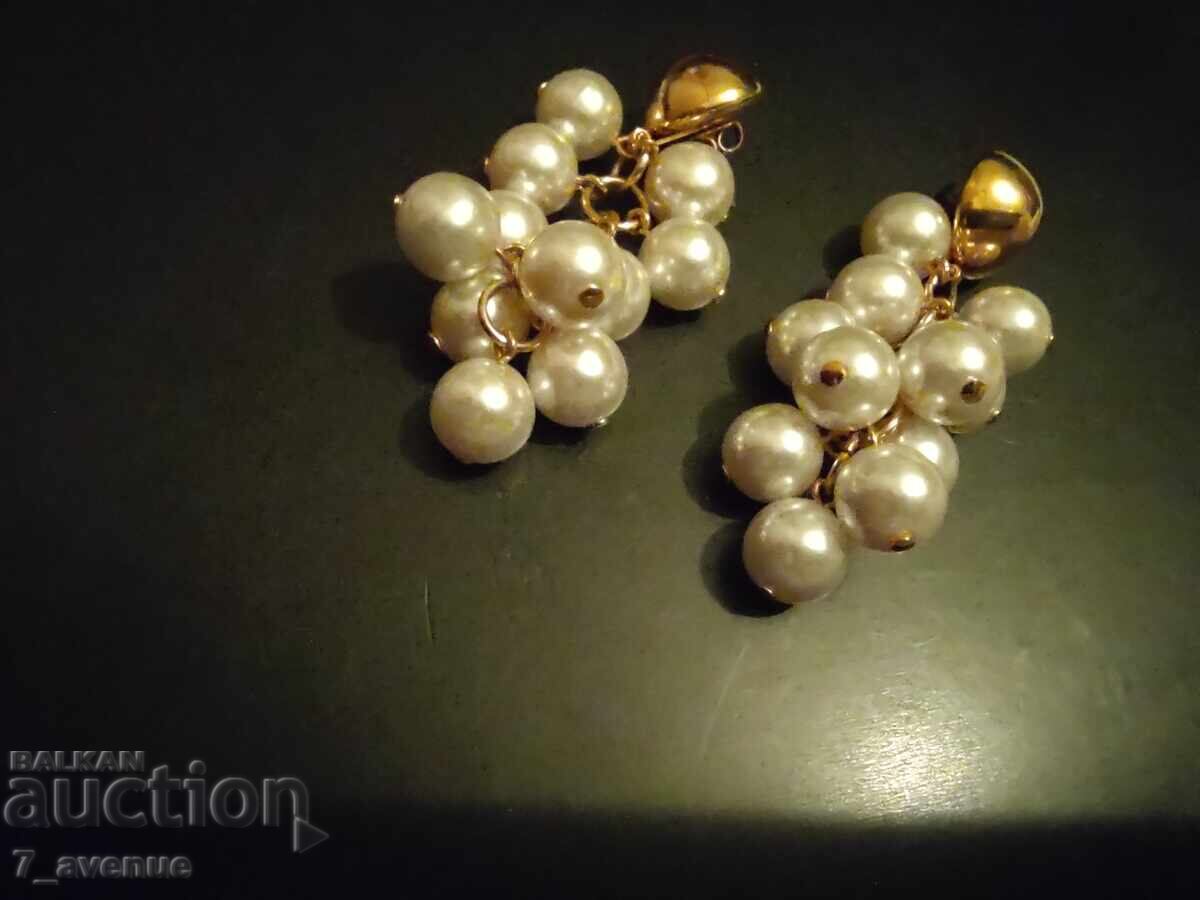 Clip-on earrings, long, opulent, voluminous from the 70s 2.05.2025 with price 49.00 BGN | € 25.05